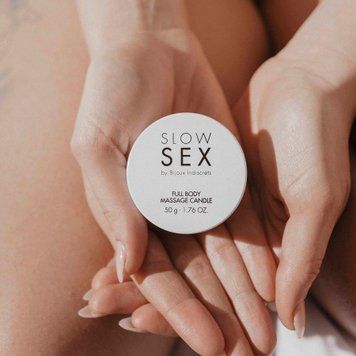 Масажна свічка з оліями ароматна Bijoux Indiscrets Massage Candle Slow Sex, 50 мл BJ0374 фото