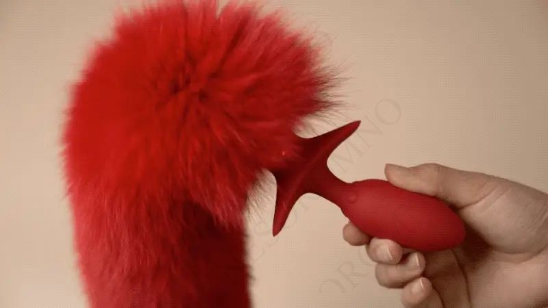 Анальна вібропробка з ротацією і пультом UPKO з червоним натуральним лисячим хвостом, червона UPK14392 фото