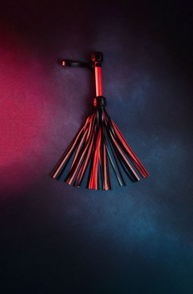 Флогер модель Flog3-35хвостів RED/Black (Шкіра) N BRH-Flg-35/55 фото