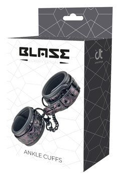 Поножі з фіолетовим тисненням Dream toys BLAZE Luxury Fetish на ланцюжку чорного кольору DT21270 фото