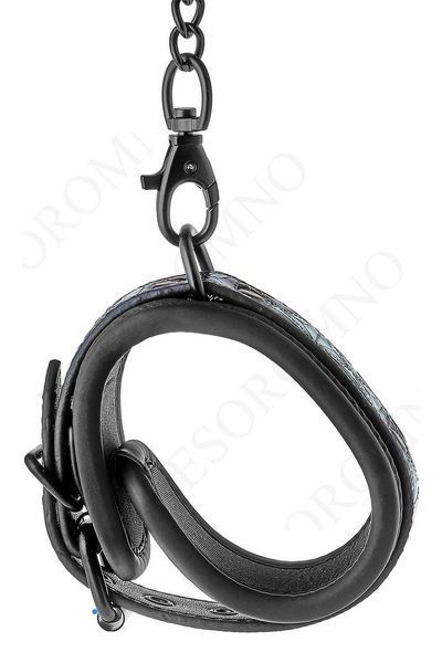 Поножі з фіолетовим тисненням Dream toys BLAZE Luxury Fetish на ланцюжку чорного кольору DT21270 фото